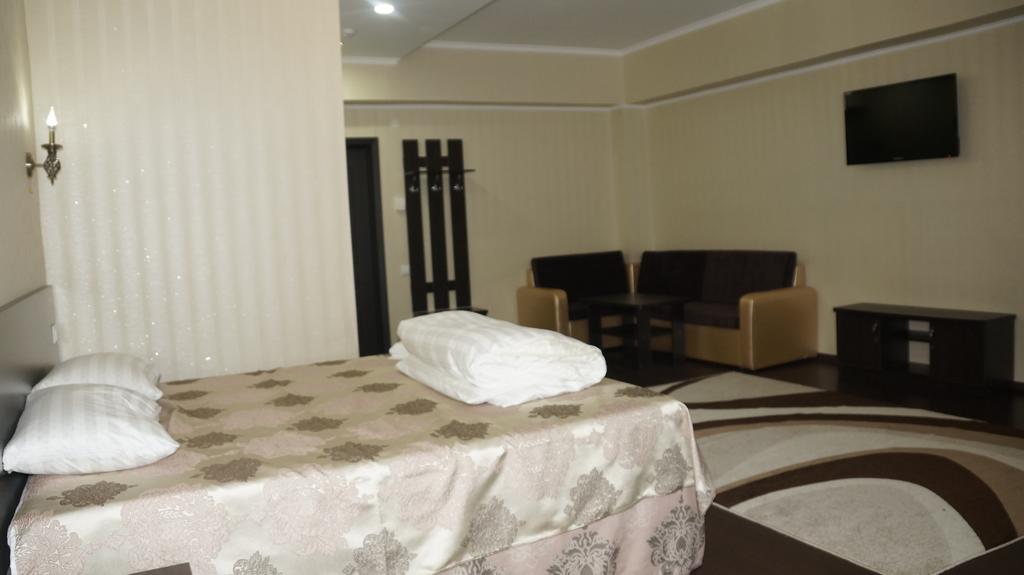 Home Hotel Astana Cameră foto